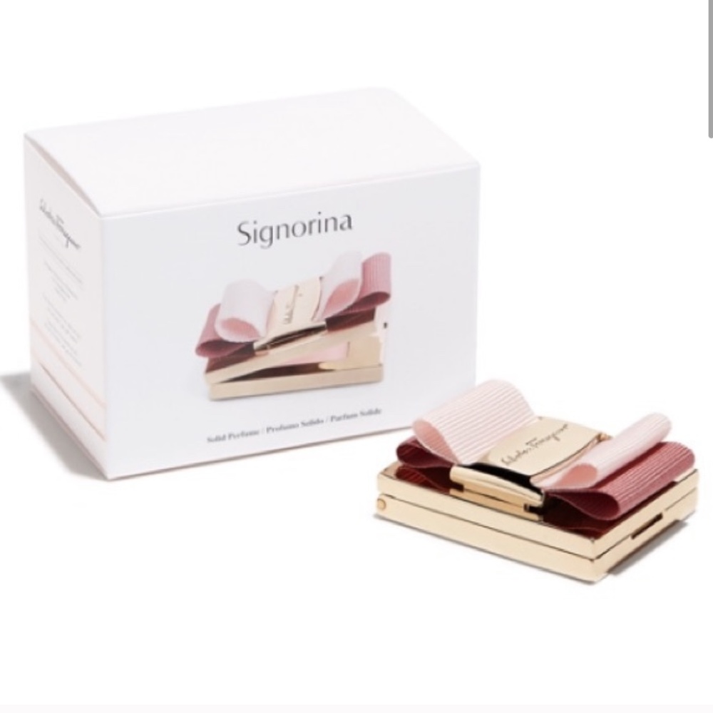 Ferragamo Signorina Scented Compact